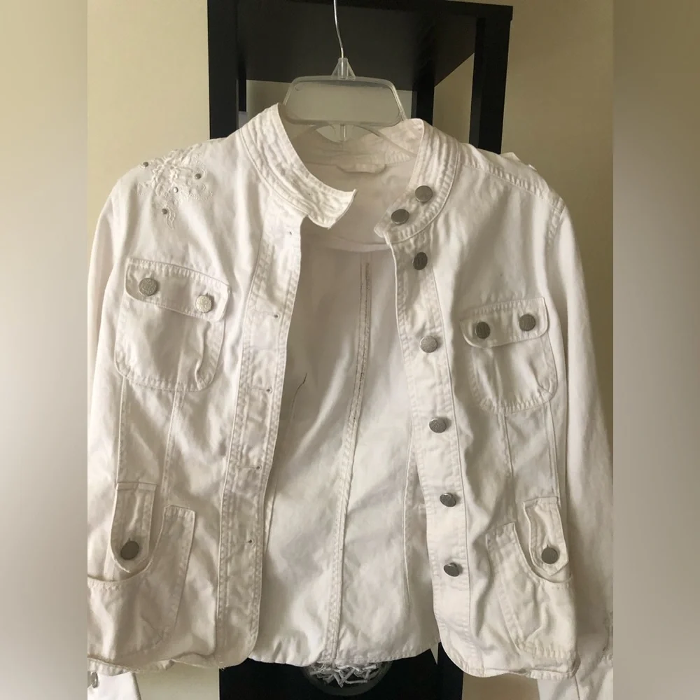 White Jacket - Picture 5 of 7
